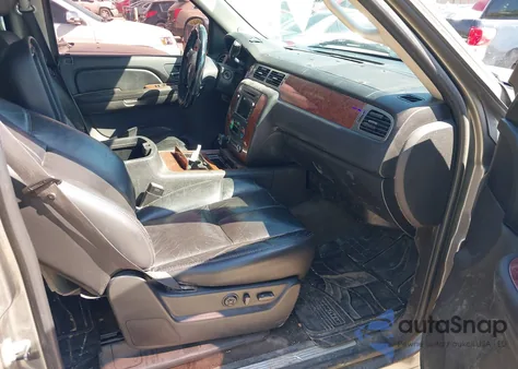 2007 Chevrolet Tahoe Ltz из США, поврежденный, VIN 1GNFC13027R414445